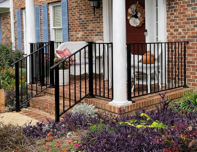 Residential Ornamental Aluminum Porch Railing.